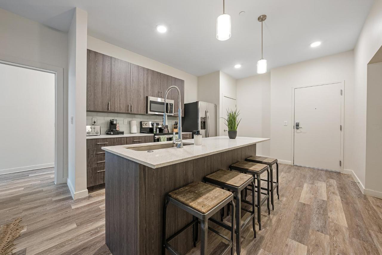 The Edge On 4Th By Airriva Apartment Louisville Bagian luar foto